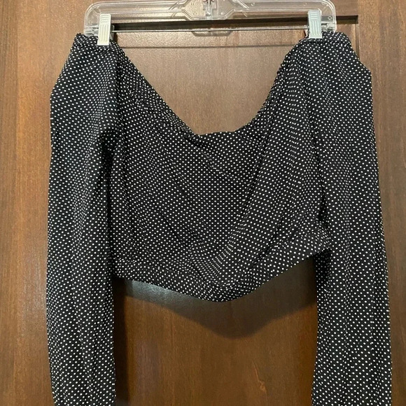 BCBGeneration cropped top.  Size M.  Good condition.  Partially open back. - Picture 2 of 4
